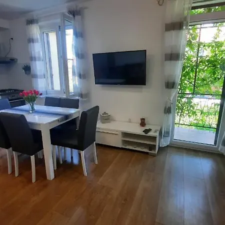 Kate With Sea View, Balcony And Parking, Murter, Dalmatia Apartment Murter