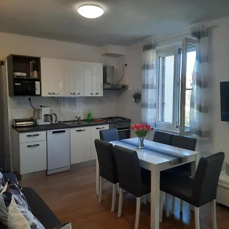 Apartment Kate With Sea View, Balcony And Parking, Murter, Dalmatia *