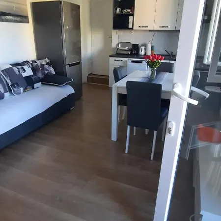 Kate - Wake Up To The Sea, Terrace, Garden & Parking, - Dalmatia