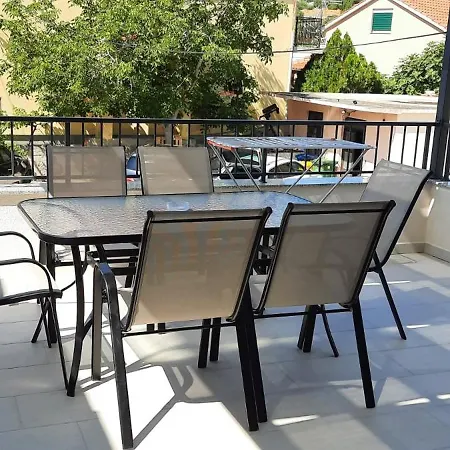 Kate - Wake Up To The Sea, Terrace, Garden & Parking, - Dalmatia *