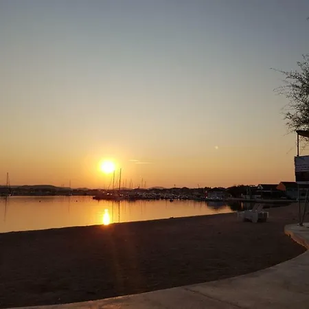 Kate - Wake Up To The Sea, Terrace, Garden & Parking, - Dalmatia Apartment *