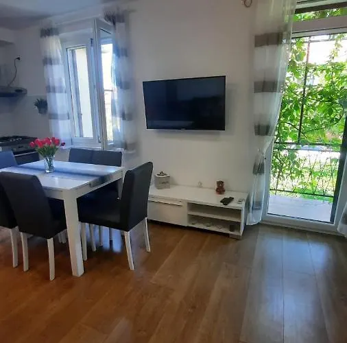 Kate - Wake Up To The Sea, Terrace, Garden & Parking, - Dalmatia Apartman Murter