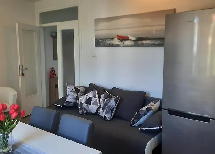 Kate - Wake Up To The Sea, Terrace, Garden & Parking, - Dalmatia *