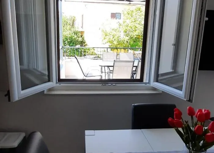 Kate - Wake Up To The Sea, Terrace, Garden & Parking, - Dalmatia Apartman Murter