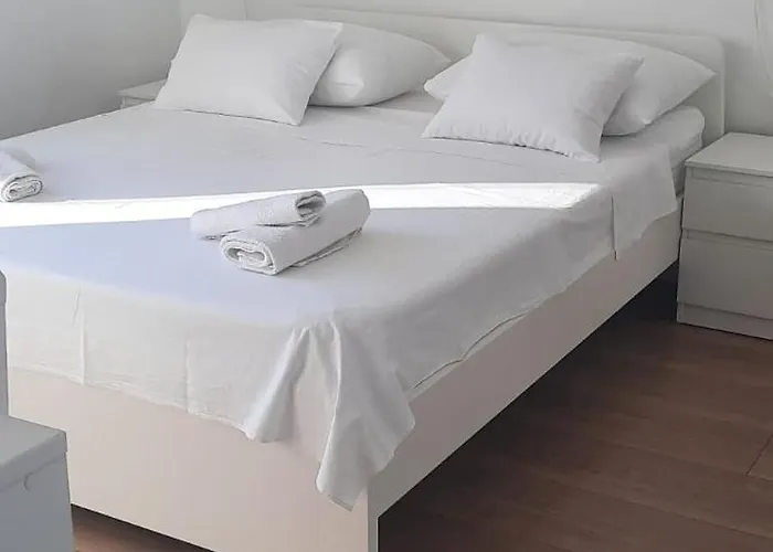 Apartman Kate - Wake Up To The Sea, Terrace, Garden & Parking, - Dalmatia *