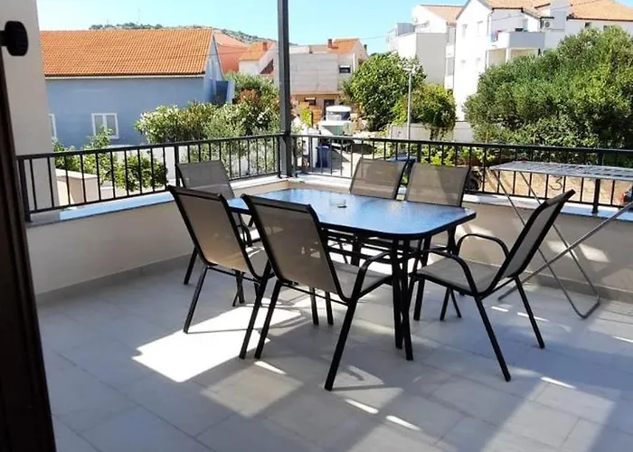 Kate - Wake Up To The Sea, Terrace, Garden & Parking, - Dalmatia 公寓