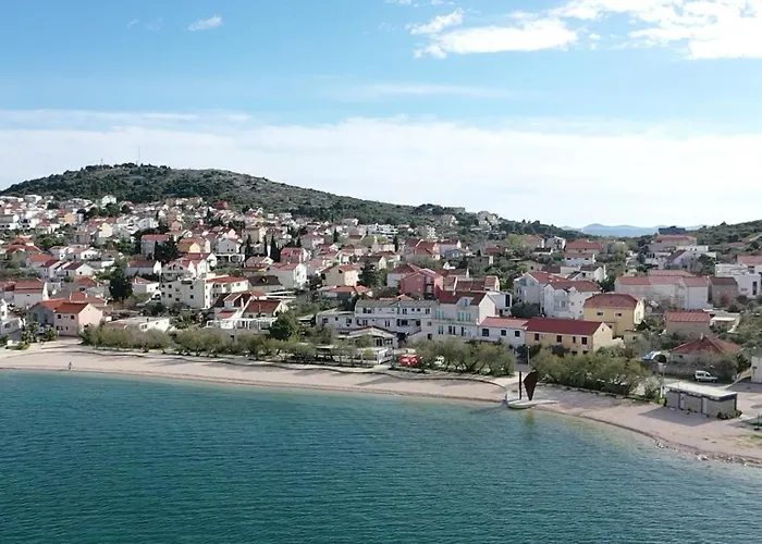 Kate - Wake Up To The Sea, Terrace, Garden & Parking, - Dalmatia