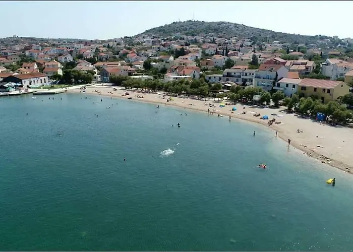 Kate - Wake Up To The Sea, Terrace, Garden & Parking, - Dalmatia 公寓 *