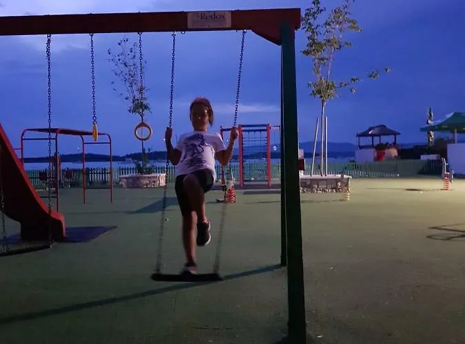 Apartman Kate - Wake Up To The Sea, Terrace, Garden & Parking, - Dalmatia