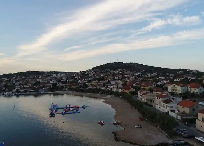 Kate - Wake Up To The Sea, Terrace, Garden & Parking, - Dalmatia *