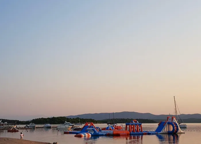 Kate - Wake Up To The Sea, Terrace, Garden & Parking, - Dalmatia Apartment Murter