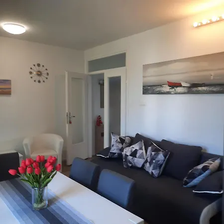 Kate - Wake Up To The Sea, Terrace, Garden & Parking, - Dalmatia Lägenhet Murter