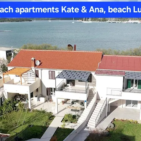 Kate - Wake Up To The Sea, Terrace, Garden & Parking, - Dalmatia Lägenhet