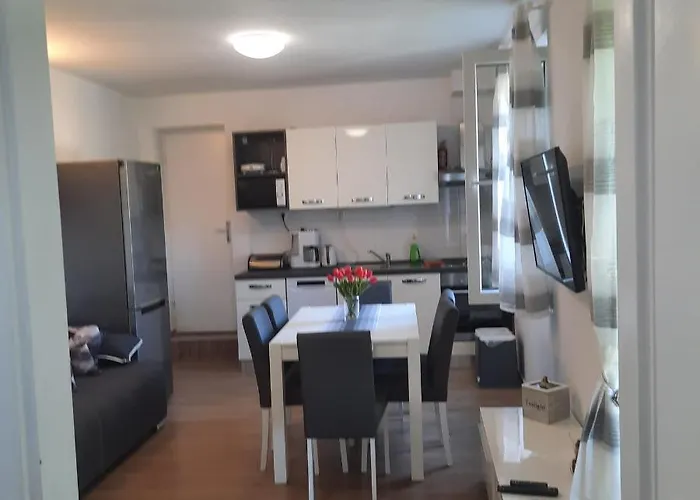 Daire Kate - Wake Up To The Sea, Terrace, Garden & Parking, - Dalmatia *