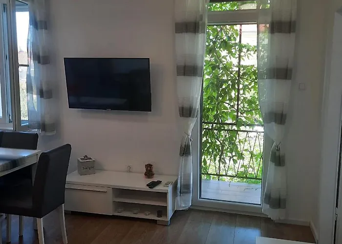 Daire Kate - Wake Up To The Sea, Terrace, Garden & Parking, - Dalmatia Murter